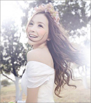 纯美<em>森女</em>范新娘<em>花环</em>造型